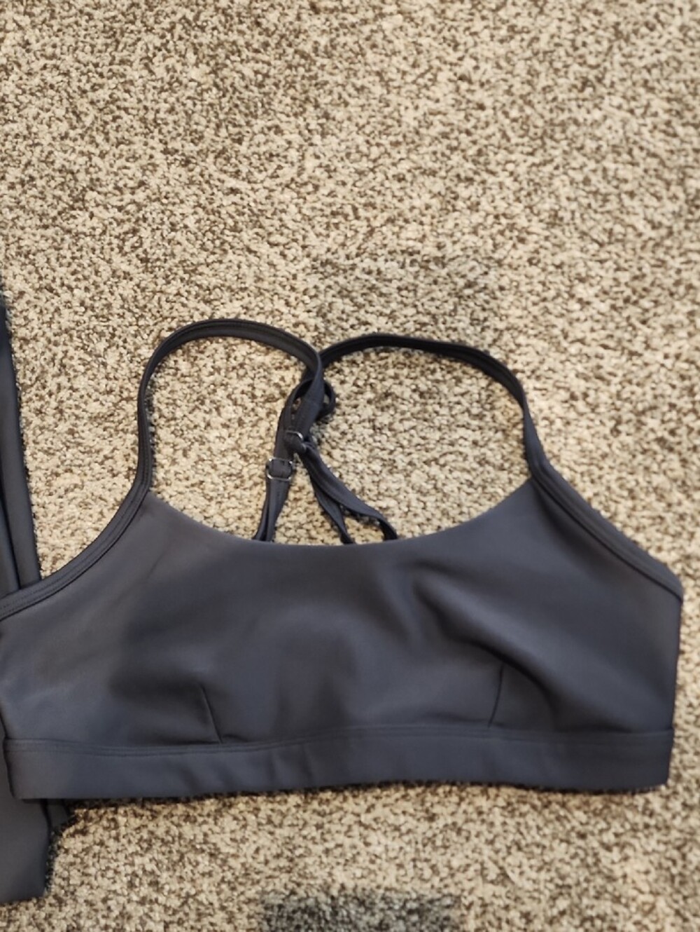 ALO Yoga Dark Gray Sports Bra and Leggings Set - Picture 3 of 5